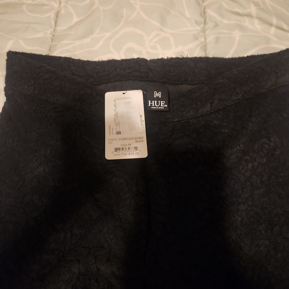 HUE Black Floral-Texture High-Rise Leggings
